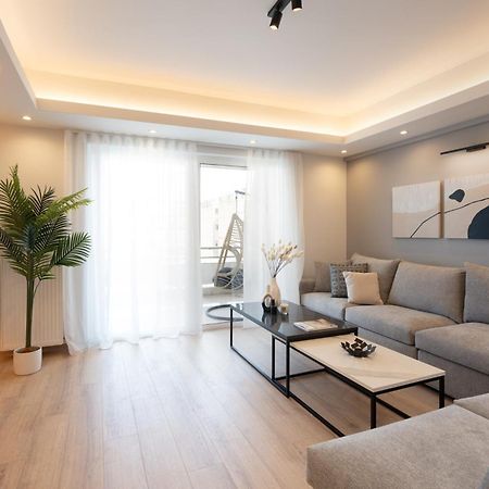 Luxury 4 Bedrooms Apartment Near Flisvos Marina ピレウス エクステリア 写真