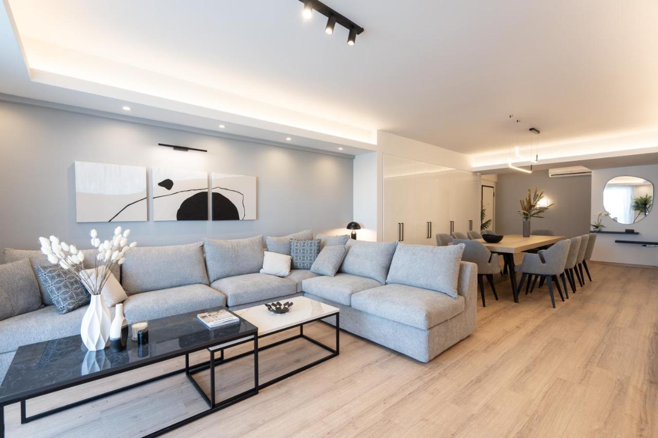 Luxury 4 Bedrooms Apartment Near Flisvos Marina ピレウス エクステリア 写真