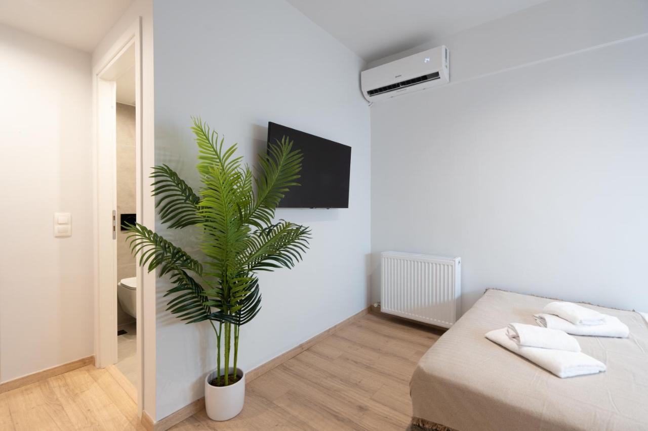 Luxury 4 Bedrooms Apartment Near Flisvos Marina ピレウス エクステリア 写真