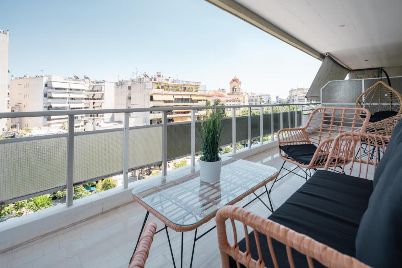 Luxury 4 Bedrooms Apartment Near Flisvos Marina ピレウス エクステリア 写真