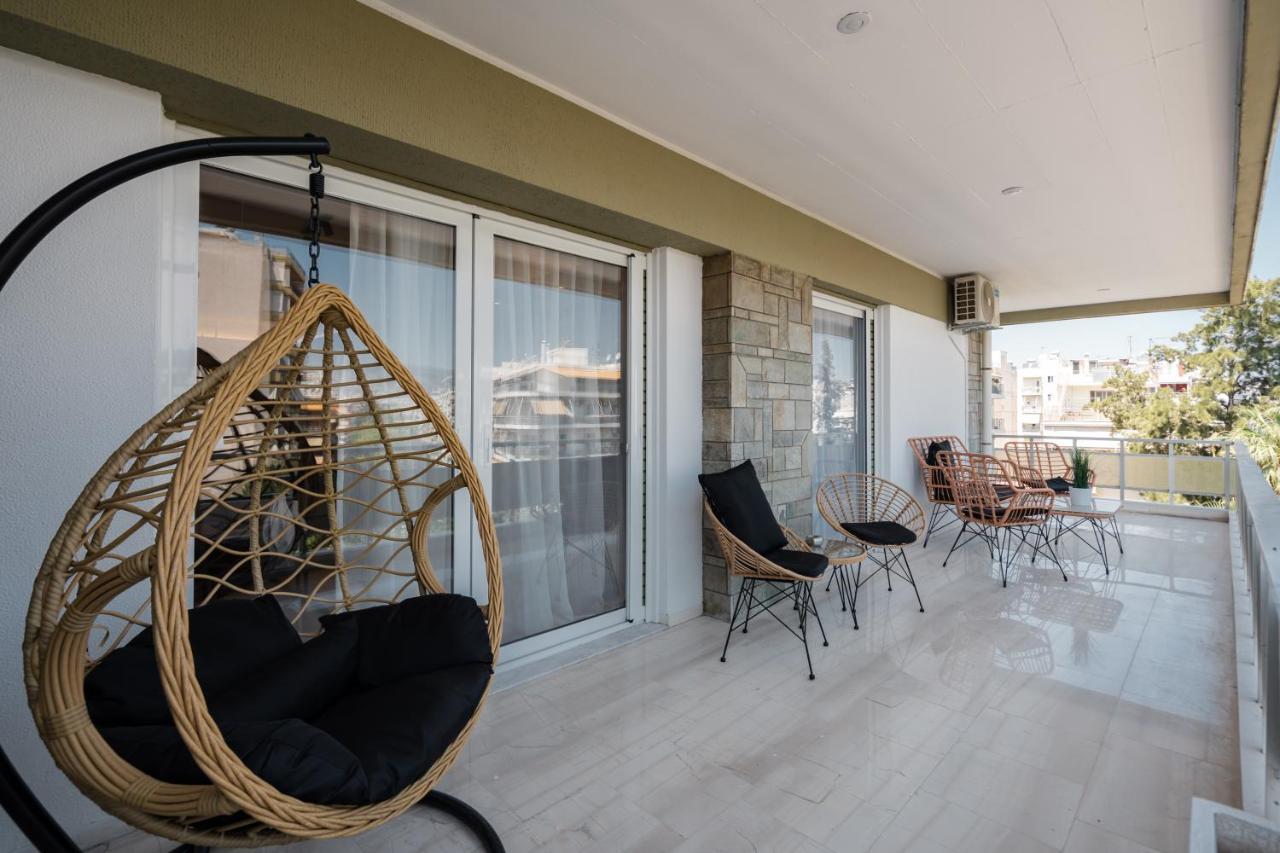 Luxury 4 Bedrooms Apartment Near Flisvos Marina ピレウス エクステリア 写真