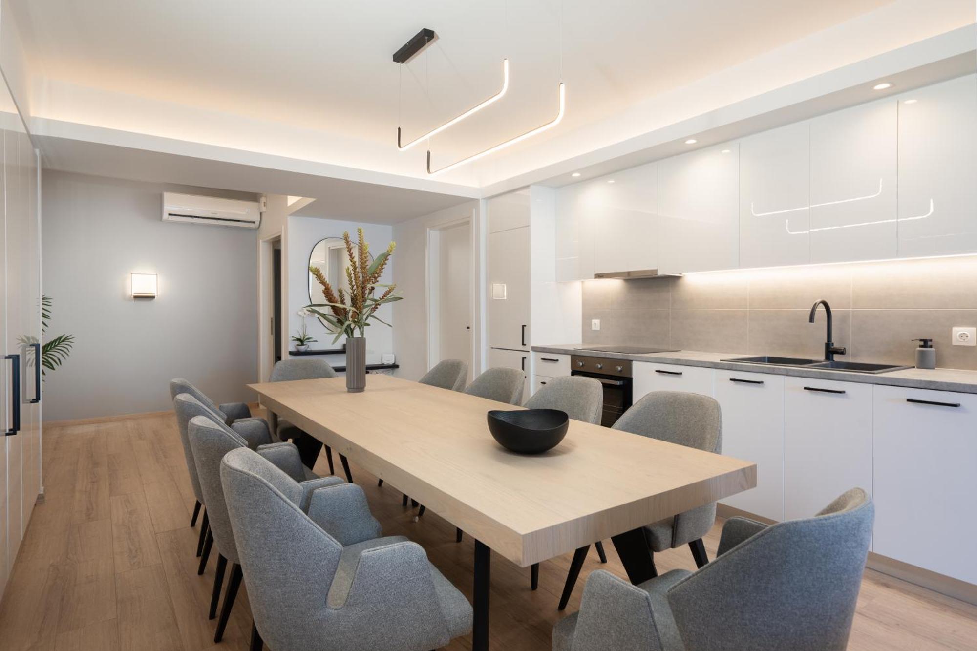 Luxury 4 Bedrooms Apartment Near Flisvos Marina ピレウス エクステリア 写真