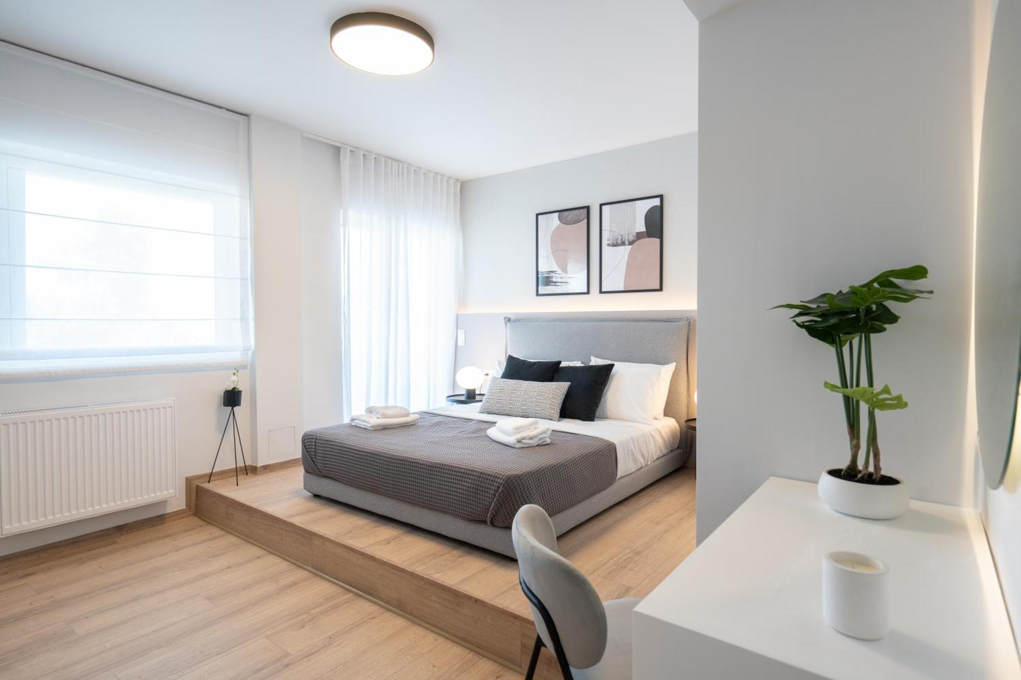 Luxury 4 Bedrooms Apartment Near Flisvos Marina ピレウス エクステリア 写真