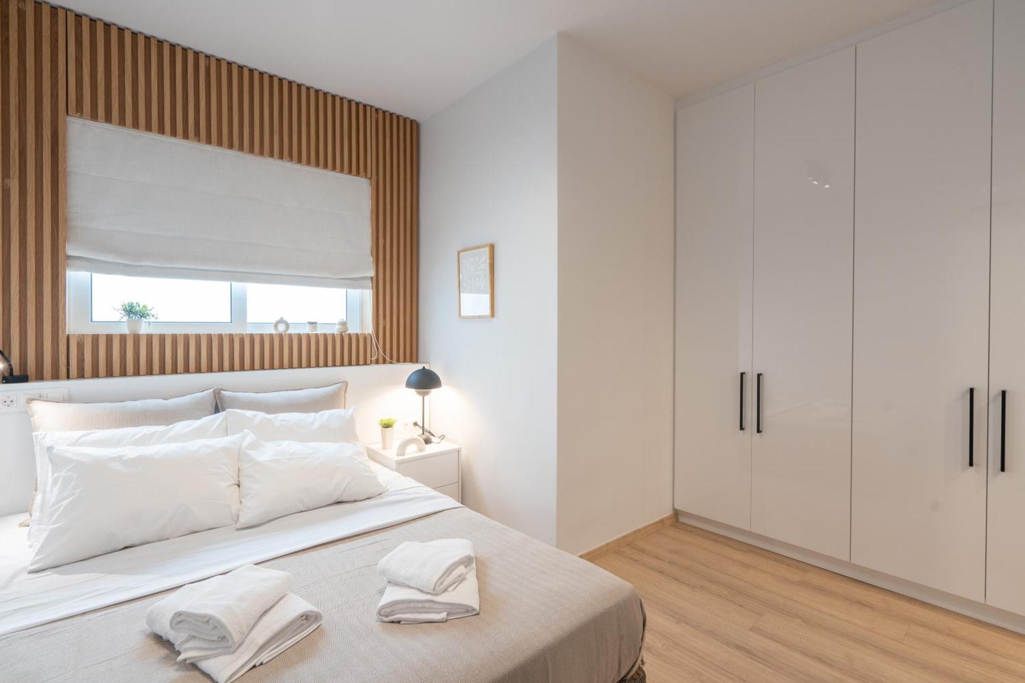 Luxury 4 Bedrooms Apartment Near Flisvos Marina ピレウス エクステリア 写真