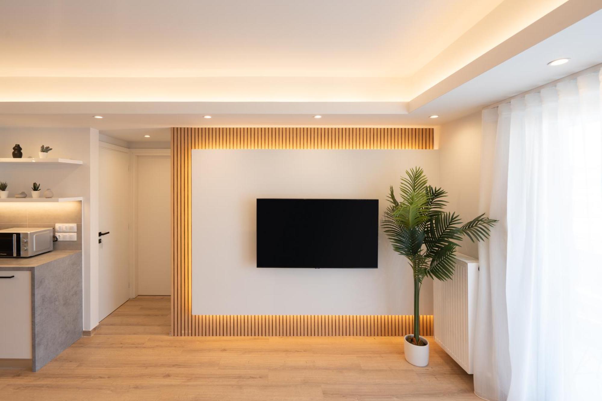 Luxury 4 Bedrooms Apartment Near Flisvos Marina ピレウス エクステリア 写真